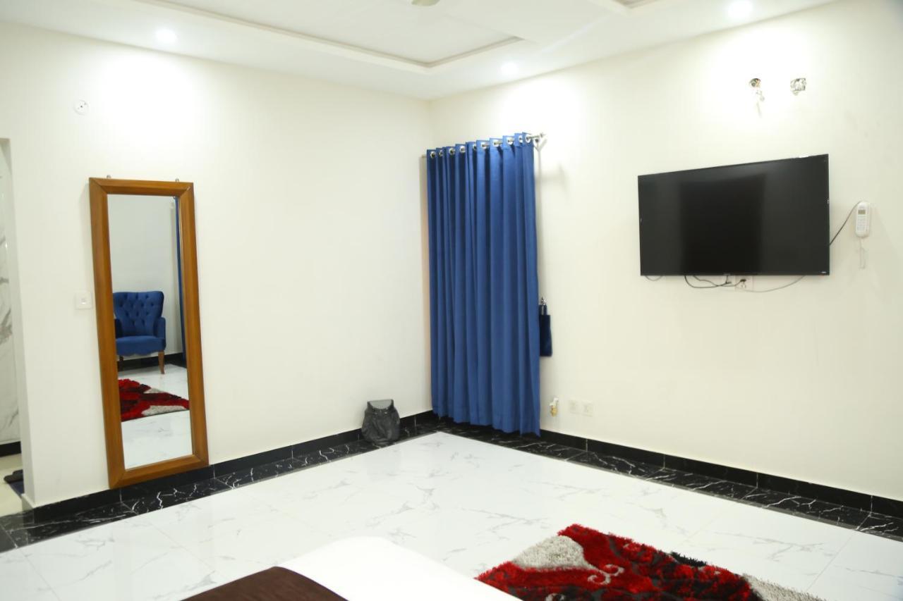 Grand Royal Bed & Breakfast Islamabad Ngoại thất bức ảnh
