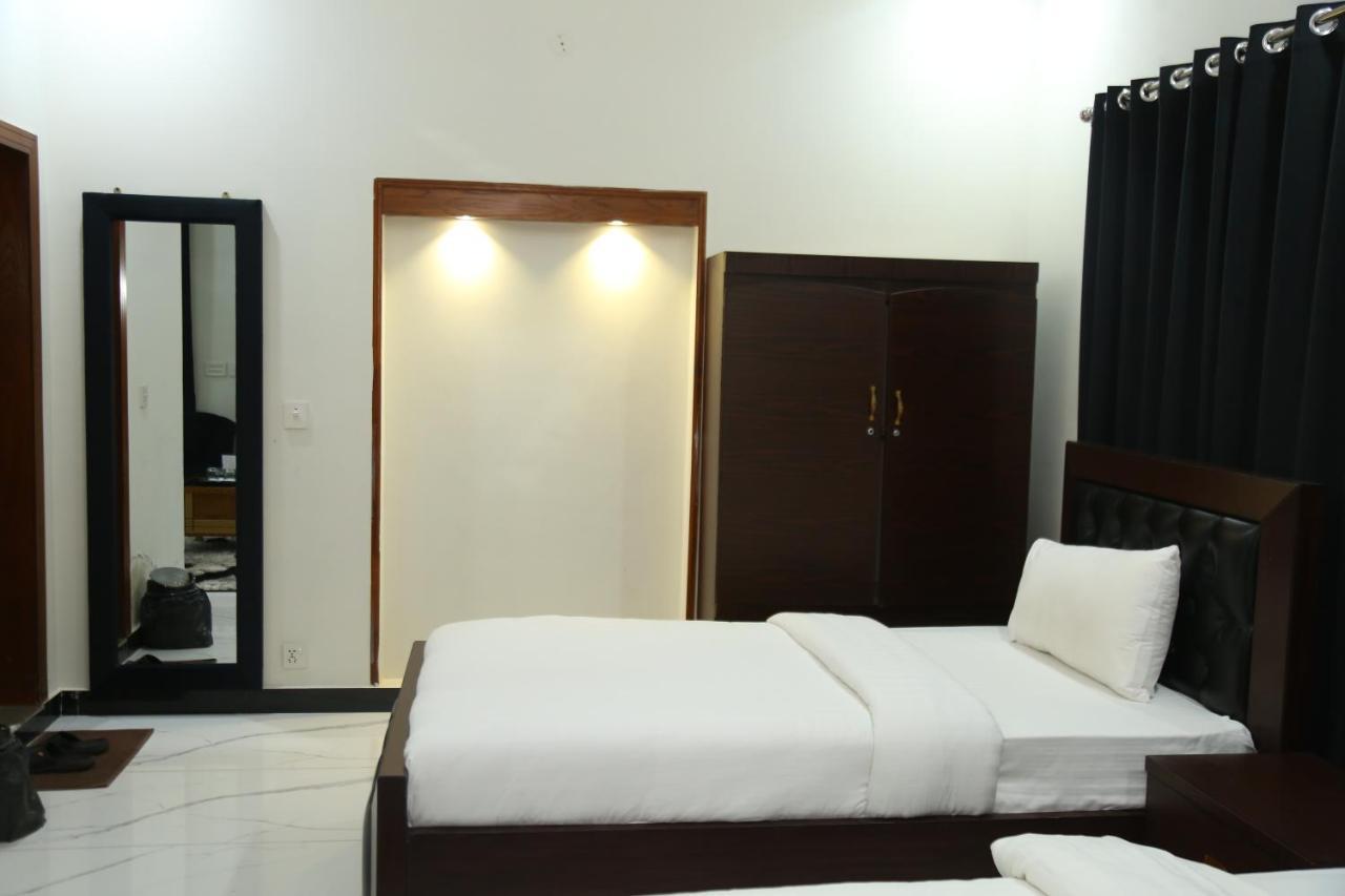 Grand Royal Bed & Breakfast Islamabad Ngoại thất bức ảnh