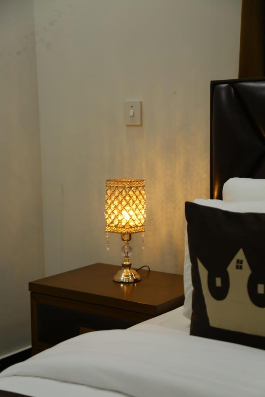 Grand Royal Bed & Breakfast Islamabad Ngoại thất bức ảnh