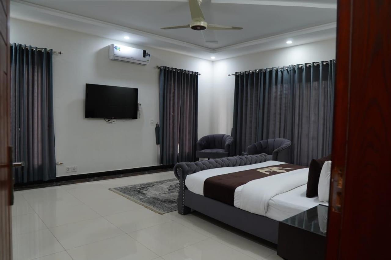 Grand Royal Bed & Breakfast Islamabad Ngoại thất bức ảnh